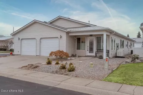 8472 W Sawtooth St, Rathdrum, ID 83858
