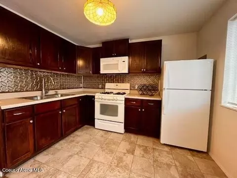 Kitchen - 122 S Scott St, Post Falls, ID 83854 photo 5 of 6