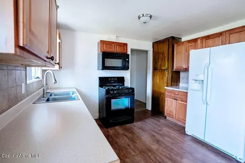 413 E 9th Ave, Post Falls, ID 83854 photo 4