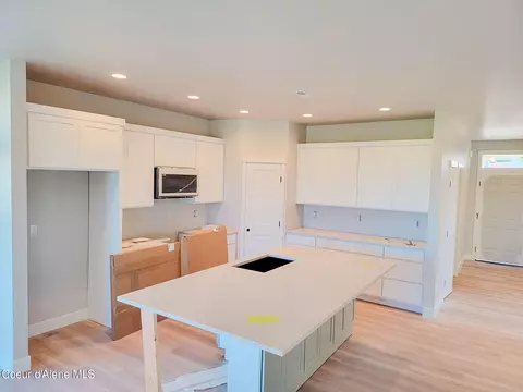 3457 N Blaze Loop, Post Falls, ID 83854 photo 2
