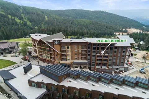 124 Village Ln # 417 / 5 NEEDLES, Sandpoint, ID 83864
