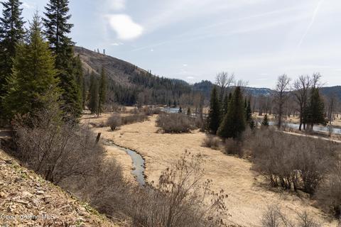 3 Old Railroad Grade Road, Calder, ID 83808