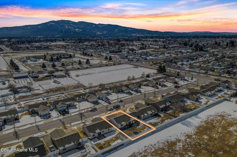 2231 E Knapp Dr, Post Falls, ID 83854 photo 2