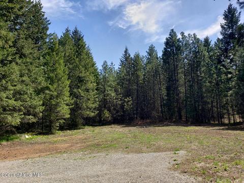 588 Hillcrest Rd, Bonners Ferry, ID 83805