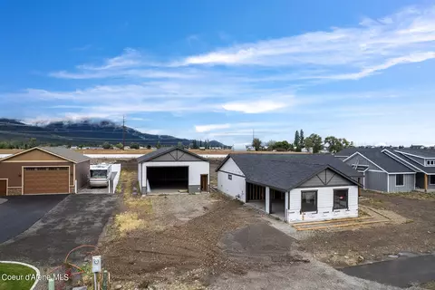8085 W Splitrail Ave, Rathdrum, ID 83858 photo 2
