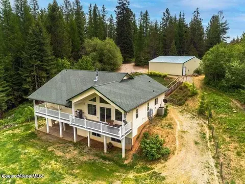 23419 N Derting Rd, Hayden, ID 83835