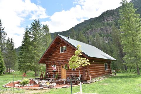 9 Conifer Ln, Noxon, MT 59853