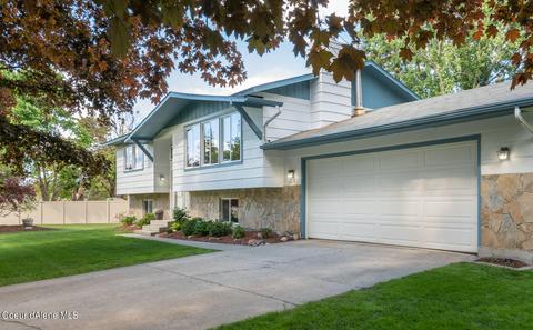 2219 W St Emilion Dr, Hayden, ID 83835