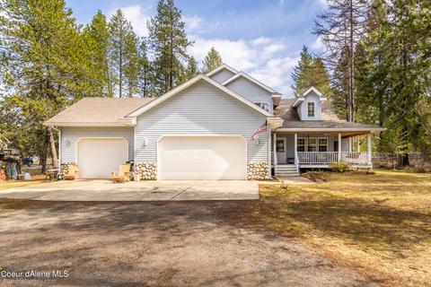 211 Carter Dr, Sagle, ID 83860