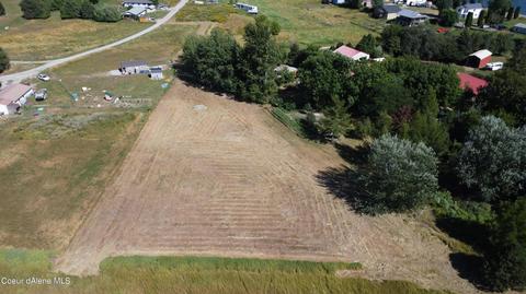 6746 Ivy Ln, Bonners Ferry, ID 83805