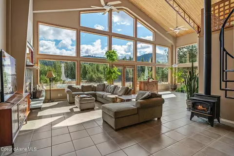 384 Stormcloud Dr, Sagle, ID 83860 photo 4