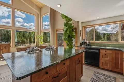 384 Stormcloud Dr, Sagle, ID 83860 photo 11