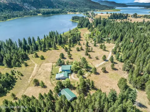 384 Stormcloud Dr, Sagle, ID 83860