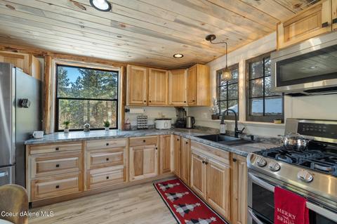 1783 E Litten Ln, Harrison, ID 83833 photo 4