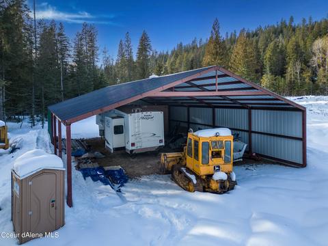 5669 Blacktail Rd, Careywood, ID 83809