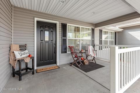 9462 N Macie Loop, Hayden, ID 83835 photo 2