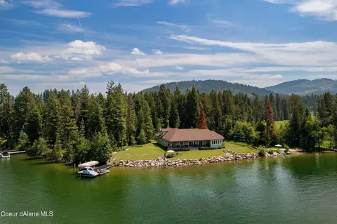 140 Teal Ln, Sagle, ID 83860