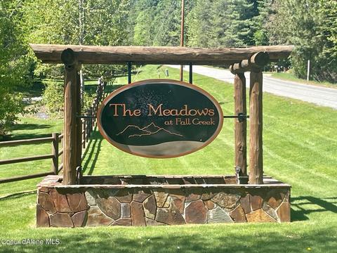 273 Saddleback Dr, Naples, ID 83847