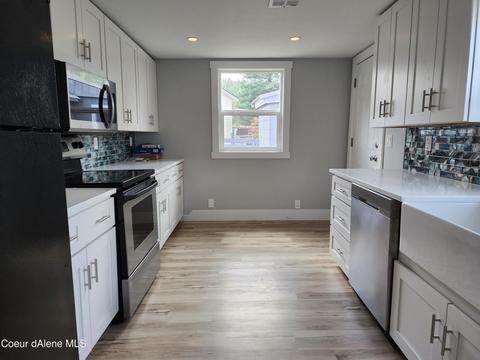 404 D St, Pinehurst, ID 83850 photo 5