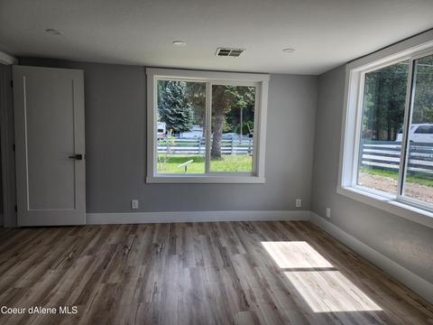 404 D St, Pinehurst, ID 83850 photo 10