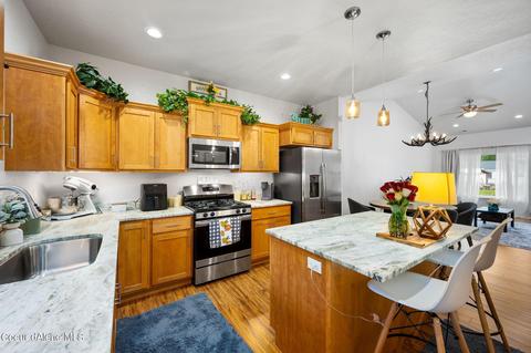 509 E Walnut Ave, Osburn, ID 83849 photo 9