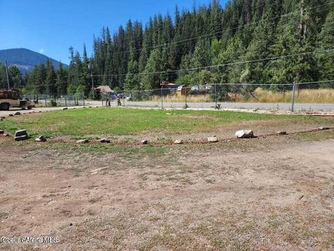 3661 Pine Creek Rd, Pinehurst, ID 83850