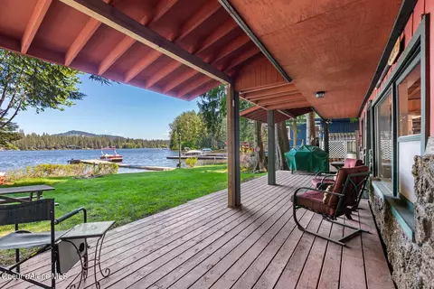 24727 W Lower Twin Lake Shr, Rathdrum, ID 83858