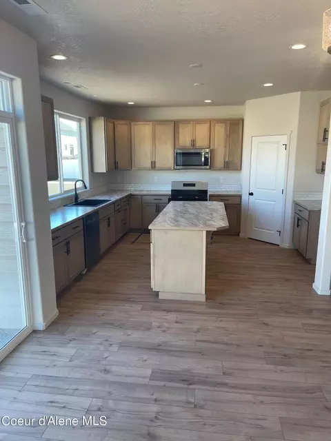 5863 W Pelican Loop, Rathdrum, ID 83858 photo 4