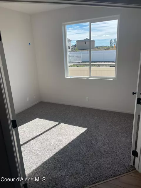 5863 W Pelican Loop, Rathdrum, ID 83858 photo 2