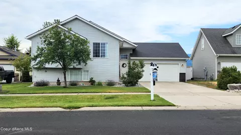 2560 N Sparrow Loop, Post Falls, ID 83854 photo 2