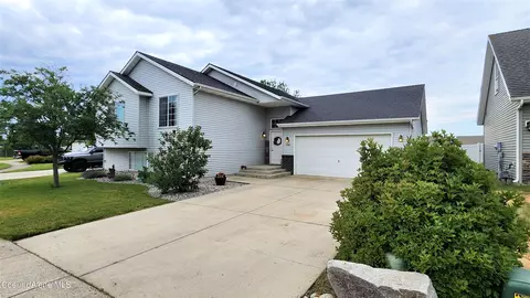 2560 N Sparrow Loop, Post Falls, ID 83854