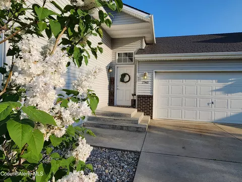 2560 N Sparrow Loop, Post Falls, ID 83854 photo 3