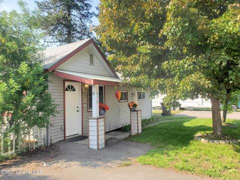 610 Fourth St, Pinehurst, ID 83850