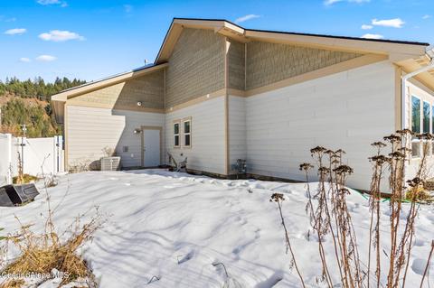 501 E Walnut Ave, Osburn, ID 83849 photo 10