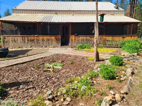 557 Estates Loop, Priest River, ID 83856 photo 5