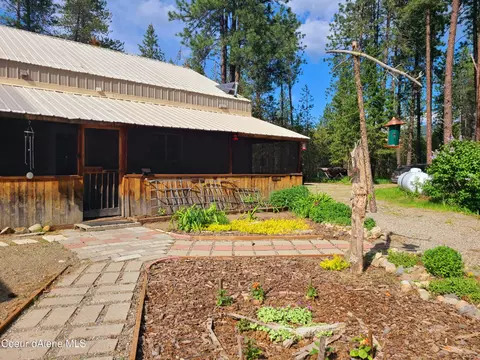 557 Estates Loop, Priest River, ID 83856 photo 3