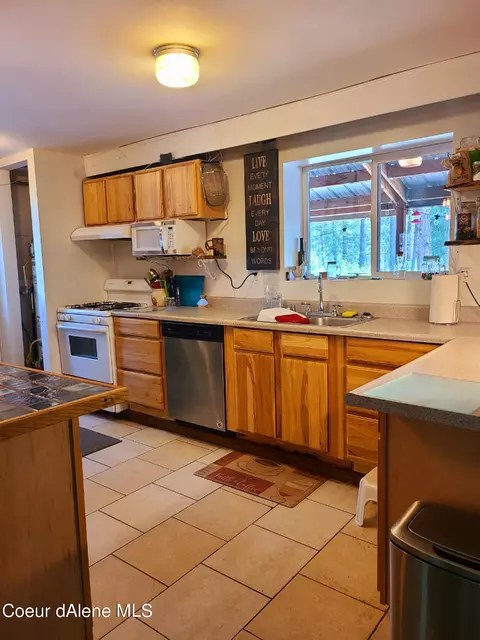 557 Estates Loop, Priest River, ID 83856 photo 16