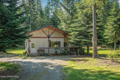 952 Bayview Rd, Athol, ID 83801