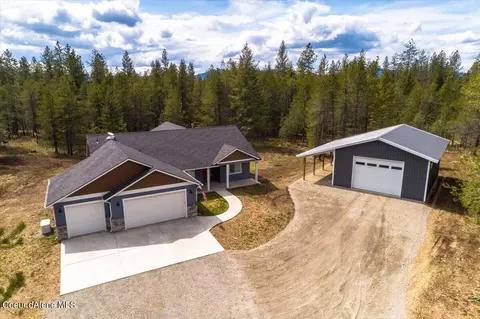 28713 N Owasco Ln, Athol, ID 83801