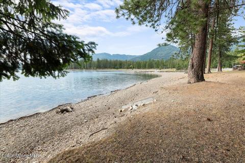 471 Circle Dr, Hope, ID 83836