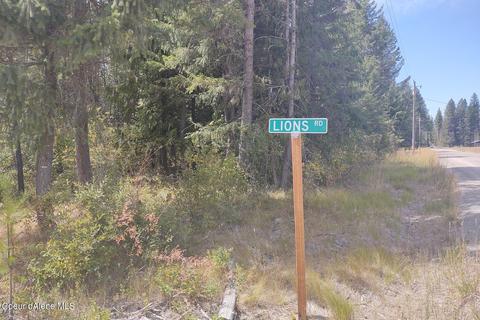 1111 E Settlement Rd, Priest River, ID 83856