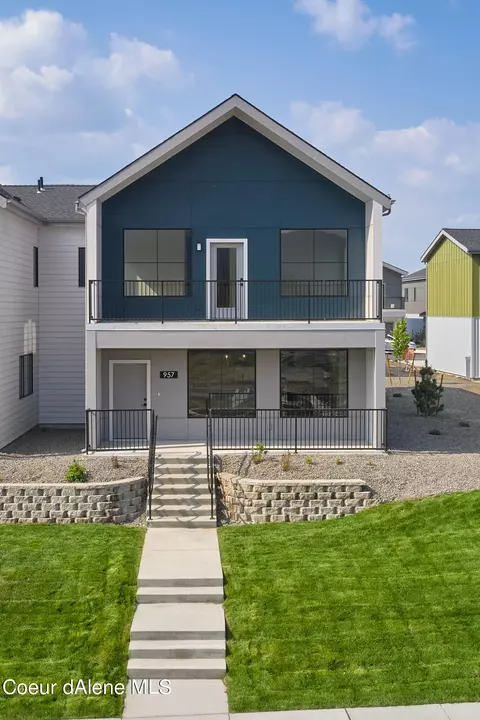 957 E Railroad Ave, Post Falls, ID 83854