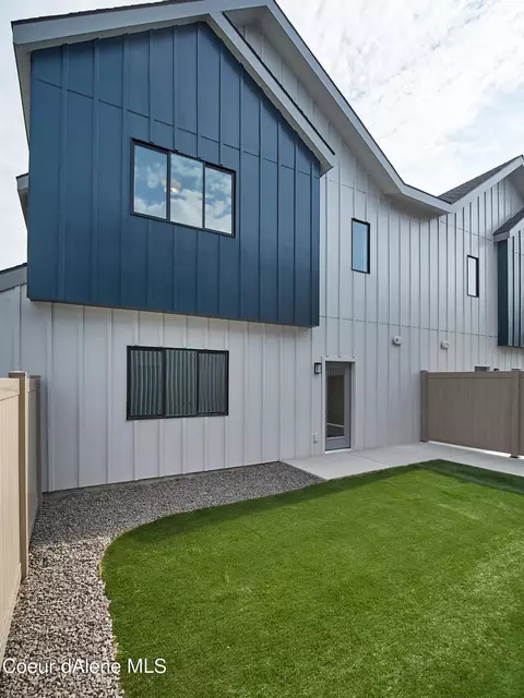 Exterior - 957 E Railroad Ave, Post Falls, ID 83854 photo 10 of 22
