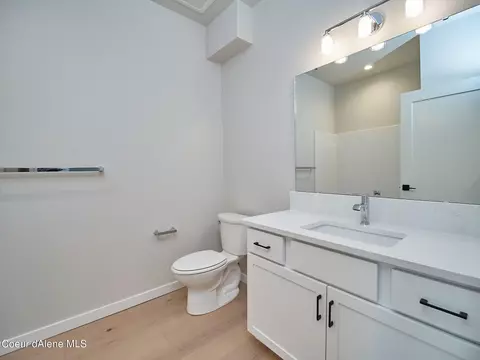 Bath - 957 E Railroad Ave, Post Falls, ID 83854 photo 5 of 5