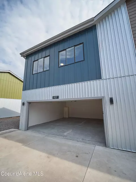 Exterior - 957 E Railroad Ave, Post Falls, ID 83854 photo 14 of 22