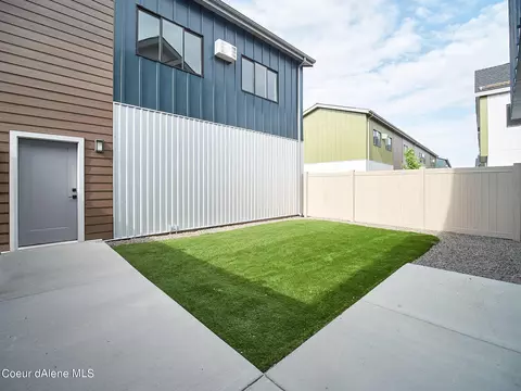 Exterior - 957 E Railroad Ave, Post Falls, ID 83854 photo 9 of 22