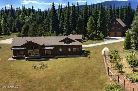 210 Cougar Rd, Naples, ID 83847 photo 1