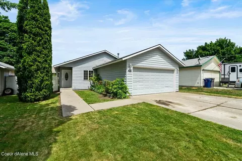833 Kyler Ave, Hayden, ID 83835