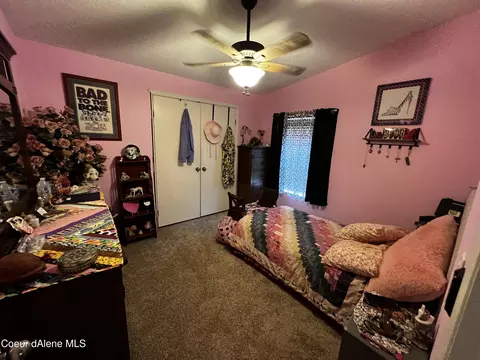 401 Underwood Dr, Pinehurst, ID 83850 photo 4