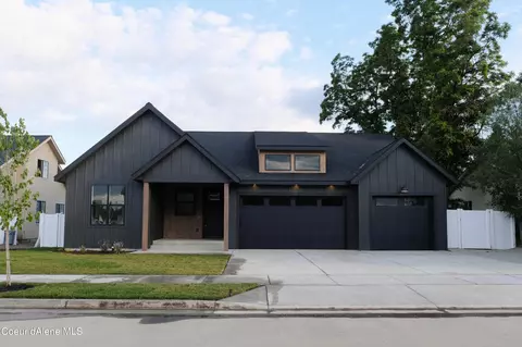 1887 W Ridgemont Ave, Hayden, ID 83835